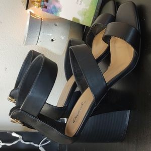 Qupid Dorcus triple band wooden chunky high heel